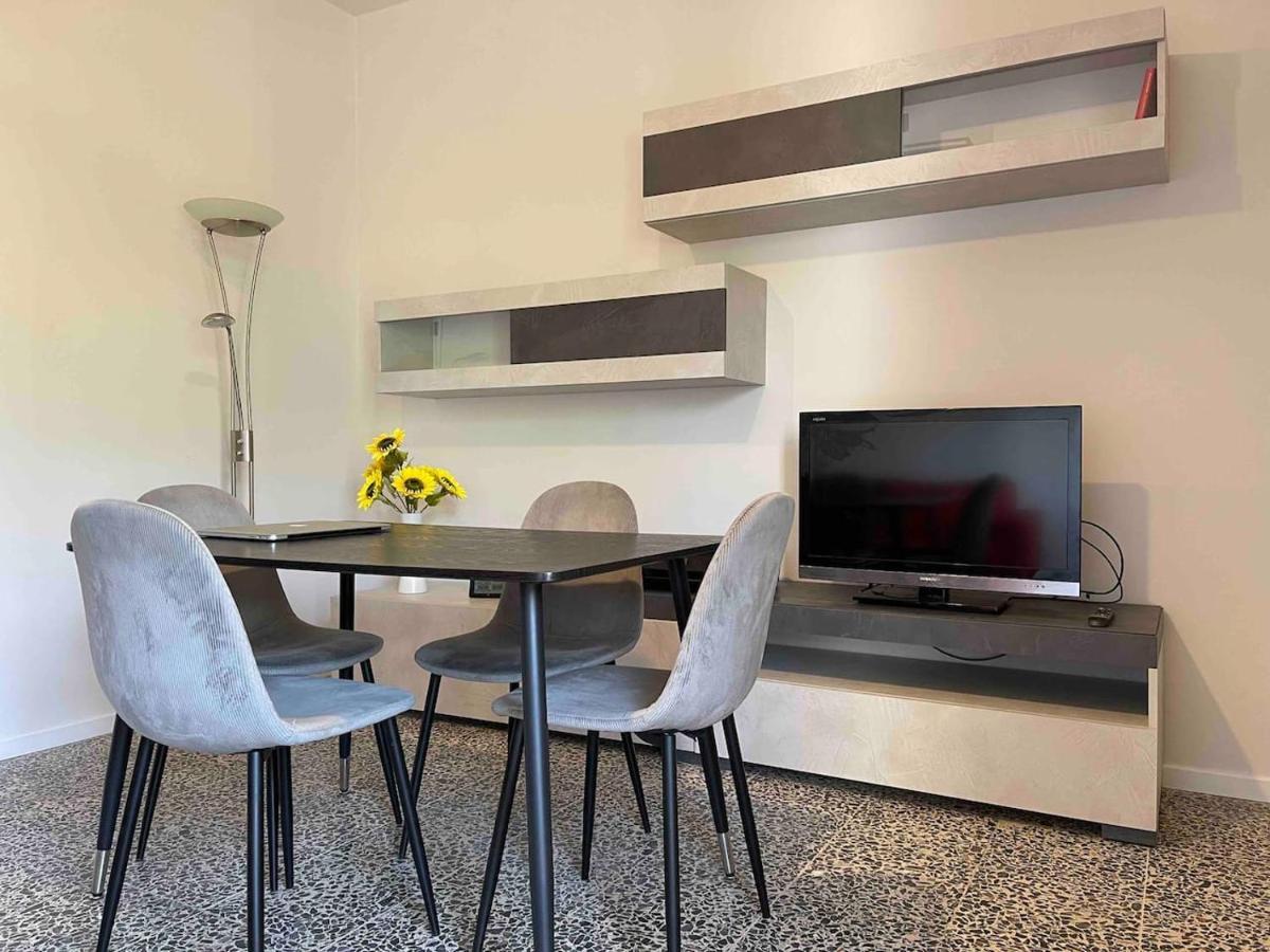 Lotus Home Eleganza E Accoglienza A マントヴァ エクステリア 写真